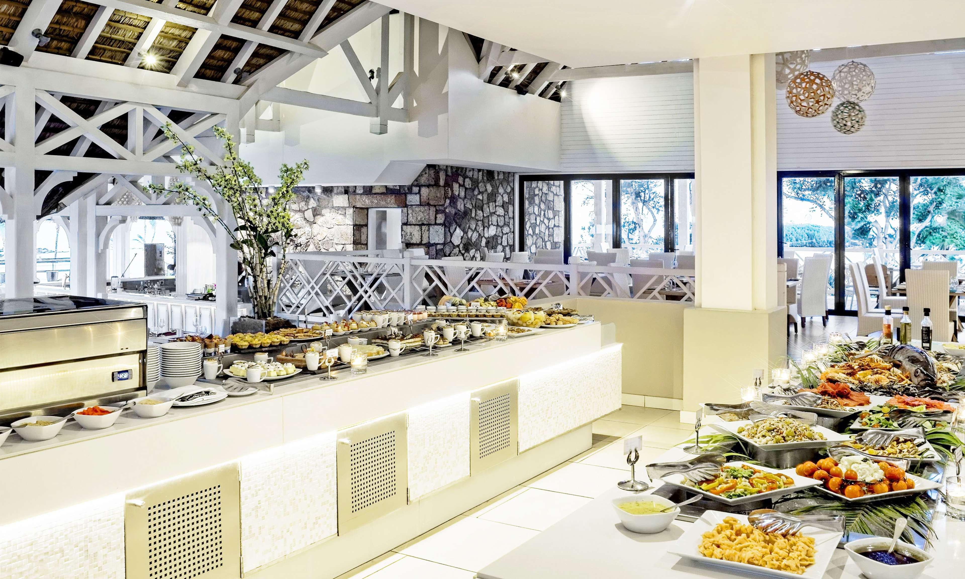 Radisson Blu Azuri Resort&spa Resort 4*
